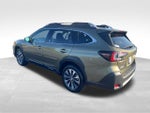 2025 Outback Thumbnail 3