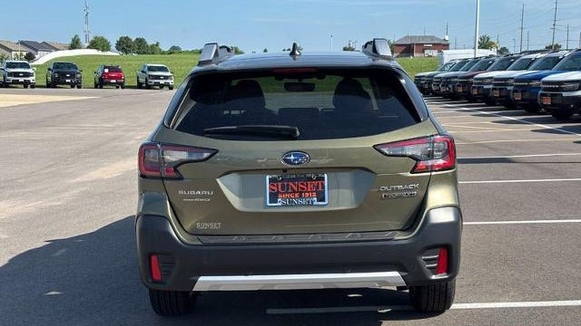 2022 Subaru Outback Touring XT