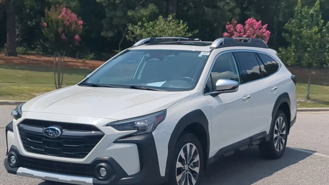 2023 Subaru Outback Touring XT