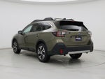 2022 Outback Thumbnail 2