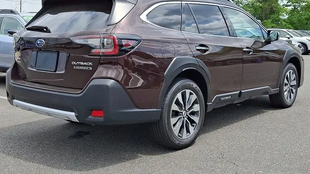 2023 Subaru Outback Touring XT