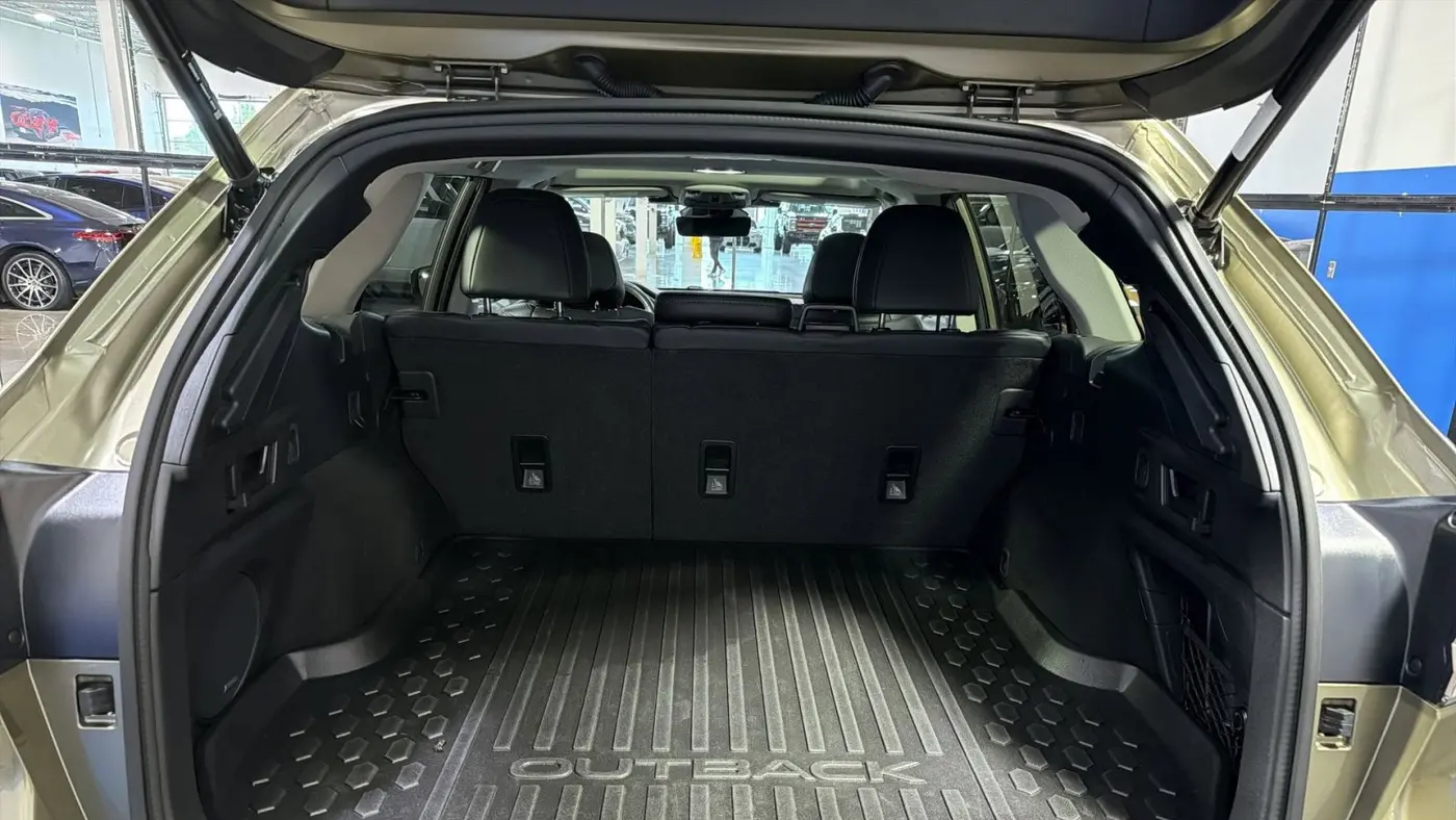 2023 Subaru Outback Touring XT