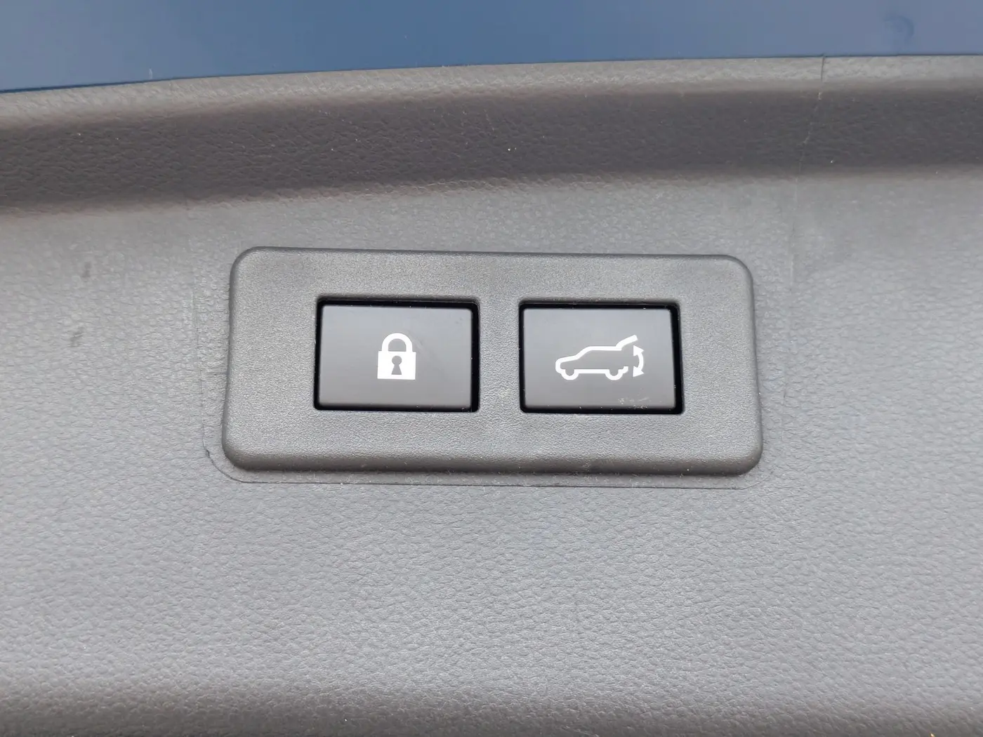 2025 Subaru Outback - $35,000