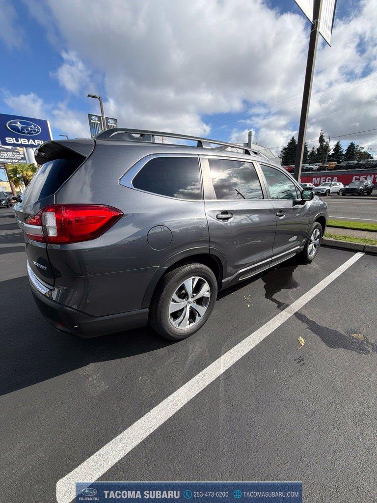 2022 Subaru Ascent Premium 8-Passenger — photo 1 of 5
