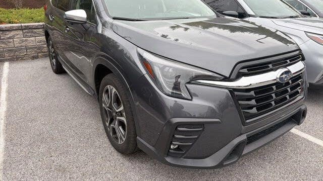 Preowned 2023 Subaru Ascent Limited 8-Passenger for Sale
