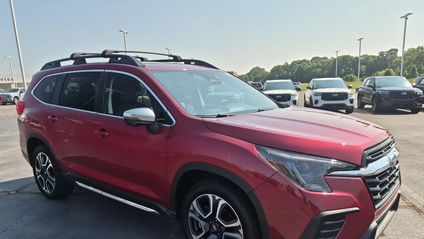 Preowned 2023 Subaru Ascent Limited 7-Passenger for Sale