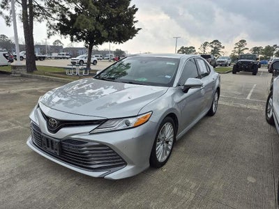 2018 Toyota Camry SE 4DR Sedan