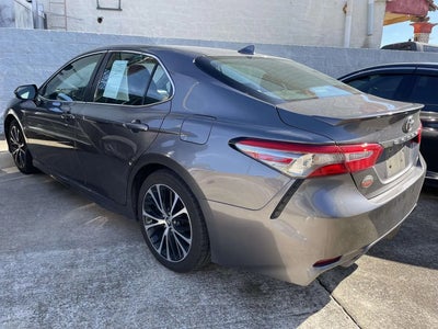 2019 Toyota Camry SE 4DR Sedan