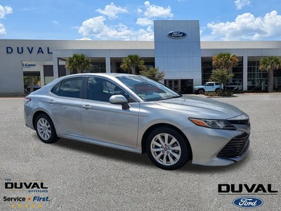 2018 Toyota Camry SE 4DR Sedan