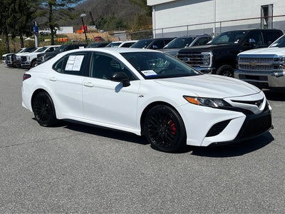 2019 Toyota Camry SE 4DR Sedan