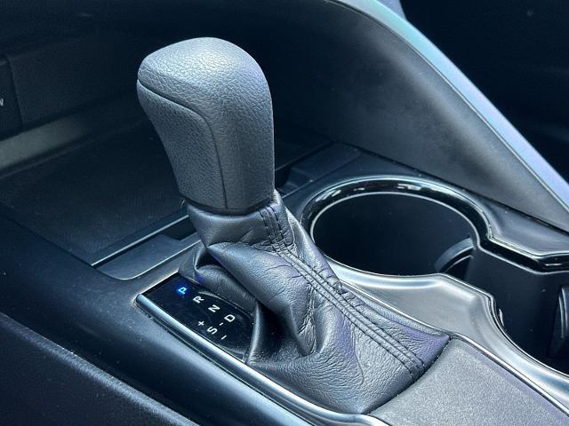 2019 Toyota Camry - $12,800