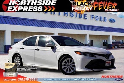 2018 Toyota Camry SE 4DR Sedan