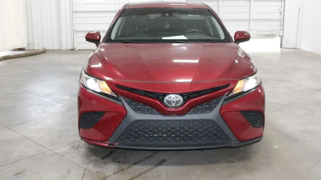 2018 Toyota Camry SE