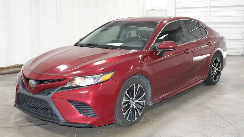 2018 Toyota Camry SE