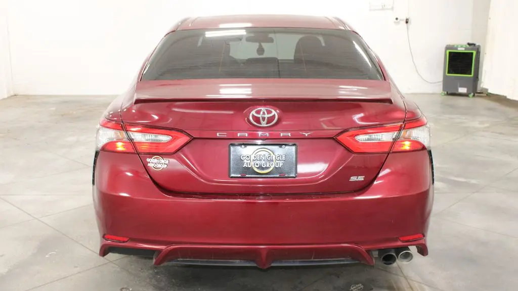 2018 Toyota Camry SE