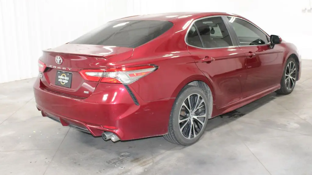 2018 Toyota Camry SE