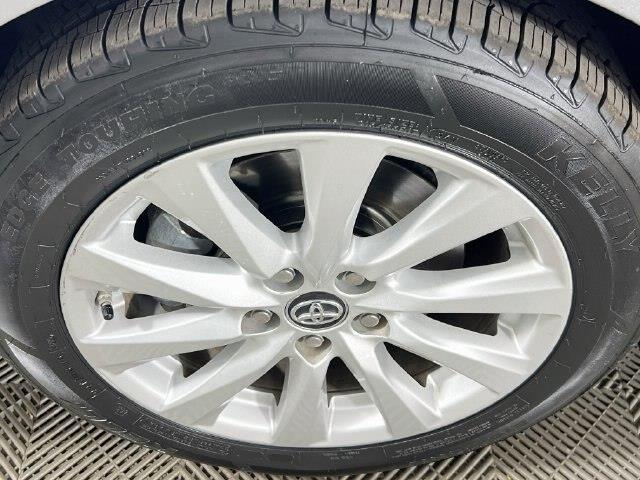 2019 Toyota Camry - $17,500