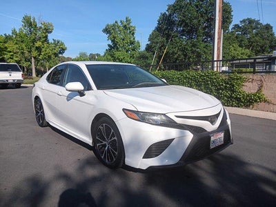 2019 Toyota Camry SE 4DR Sedan