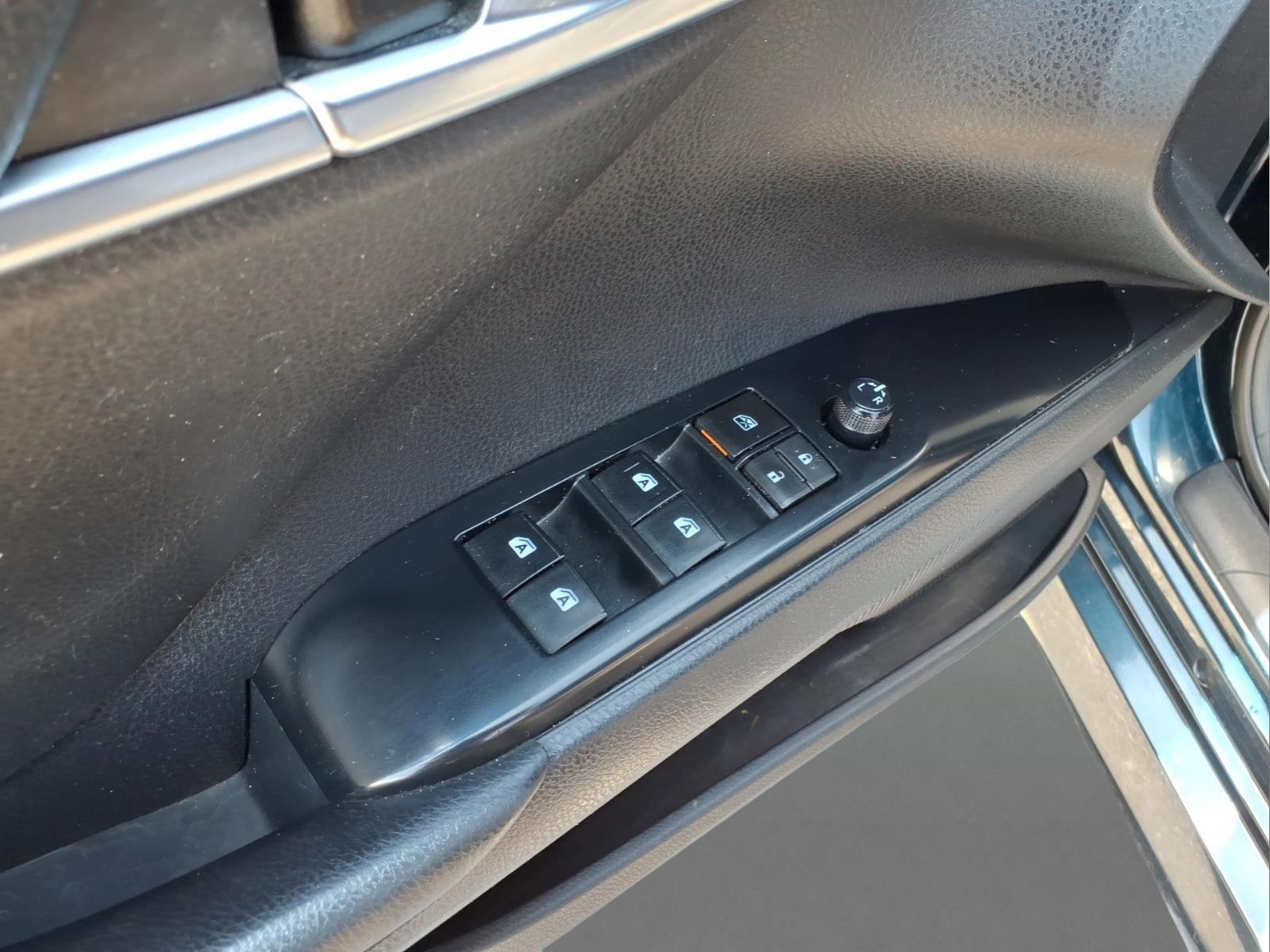 2018 Toyota Camry - $18,900