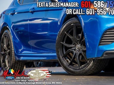 2019 Toyota Camry SE 4DR Sedan