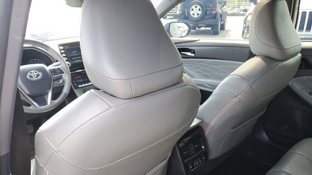 2019 Toyota Avalon Hybrid XLE