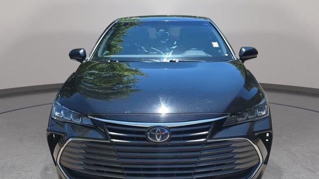 2019 Toyota Avalon Hybrid XLE