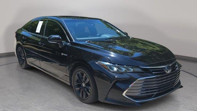 2019 Toyota Avalon Hybrid XLE