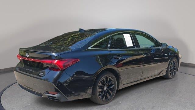 2019 Toyota Avalon Hybrid XLE