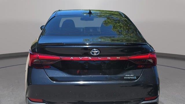 2019 Toyota Avalon Hybrid XLE