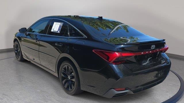 2019 Toyota Avalon Hybrid XLE