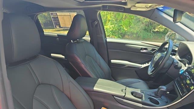 2019 Toyota Avalon Hybrid XLE