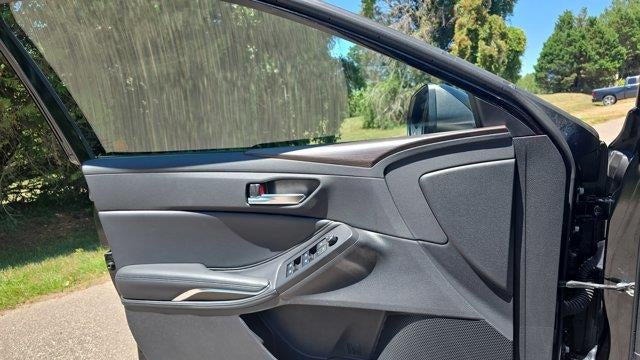 2019 Toyota Avalon Hybrid XLE