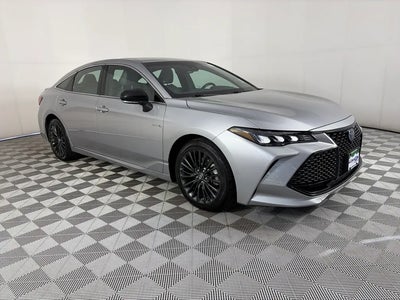 2019 Toyota Avalon Hybrid XLE 4DR Sedan