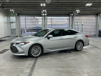 2019 Toyota Avalon Hybrid Limited 4DR Sedan