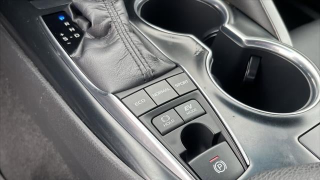 2018 Toyota Camry Hybrid SE