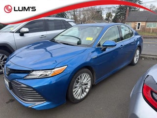2019 Toyota Camry Hybrid with Blue Streak Metallic Exterior