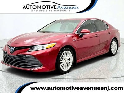 2019 Toyota Camry Hybrid SE 4DR Sedan