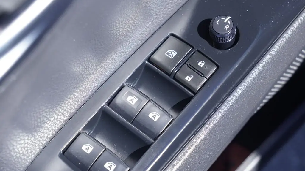 2019 Toyota Camry Hybrid SE