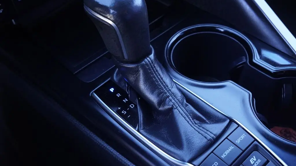 2019 Toyota Camry Hybrid SE