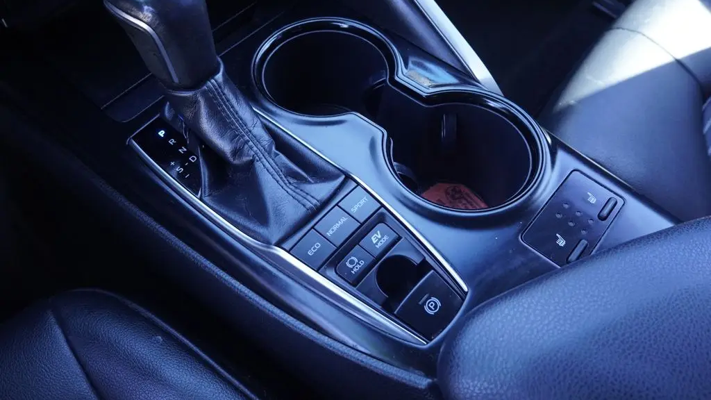 2019 Toyota Camry Hybrid SE