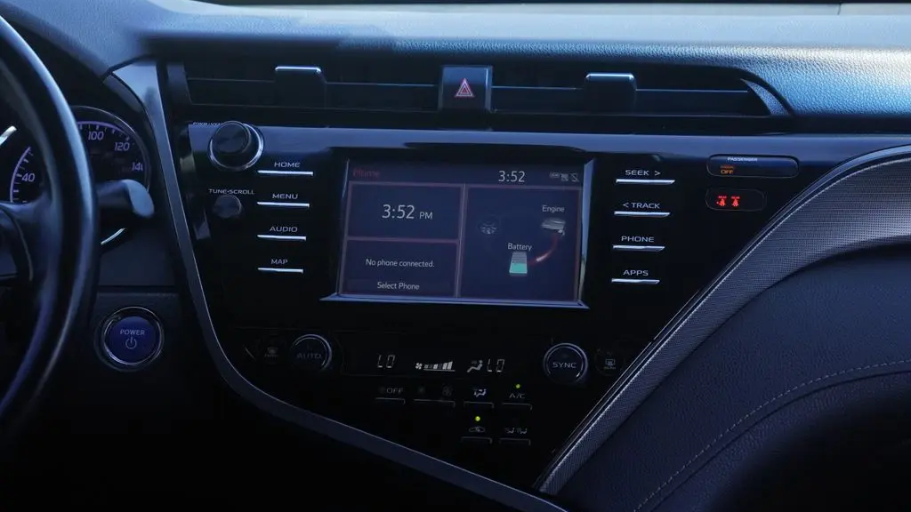 2019 Toyota Camry Hybrid SE