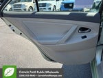 2009 Camry Hybrid Thumbnail 26