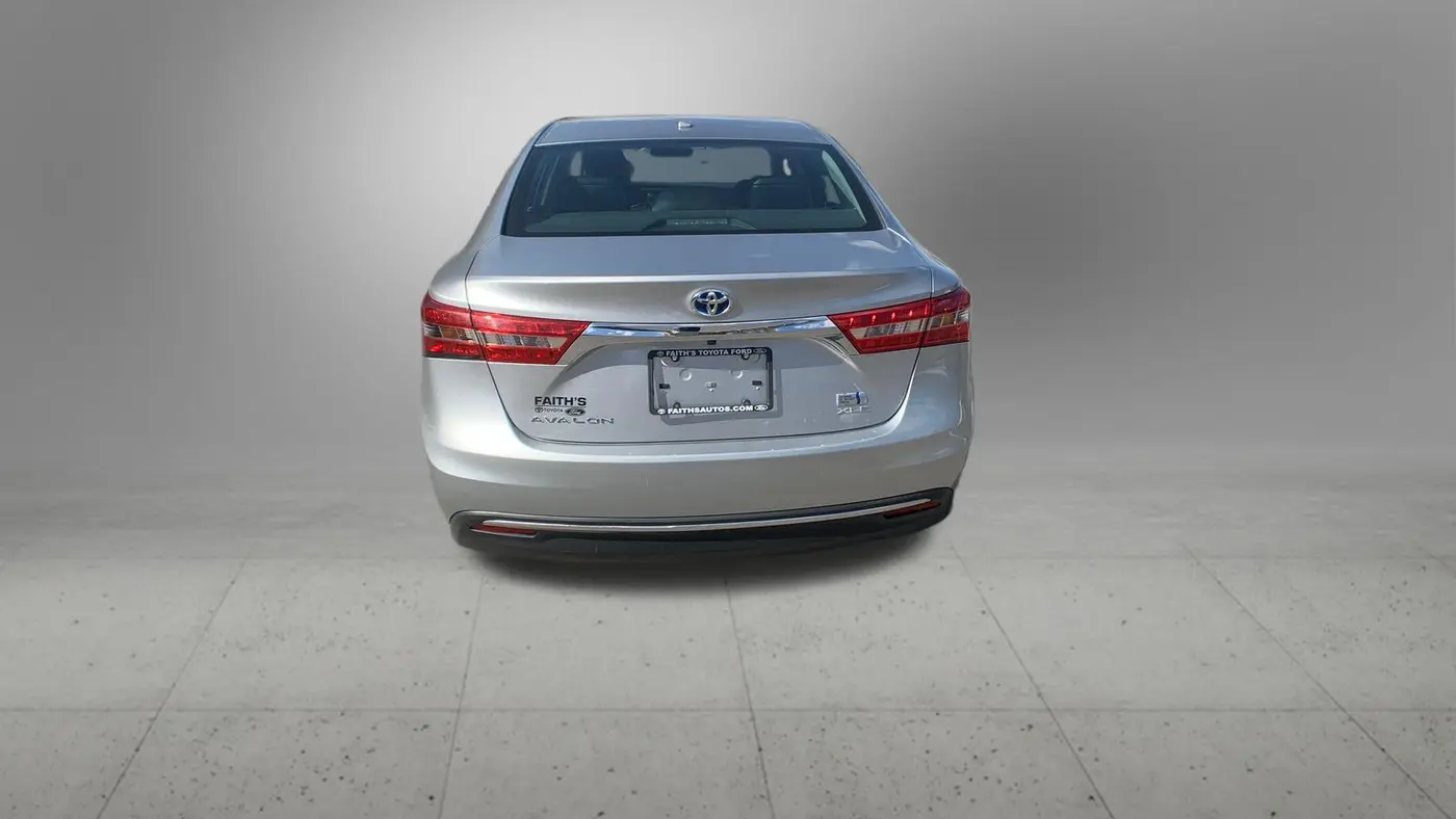 2016 Toyota Avalon Hybrid XLE Plus