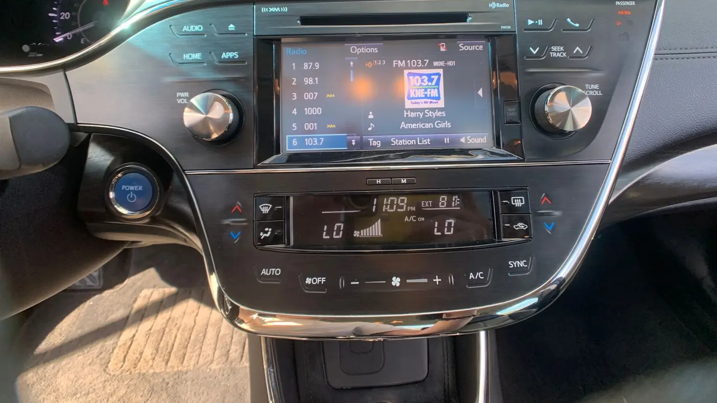 2016 Toyota Avalon Hybrid XLE Plus