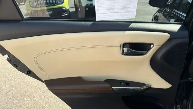 2015 Toyota Avalon Hybrid Limited