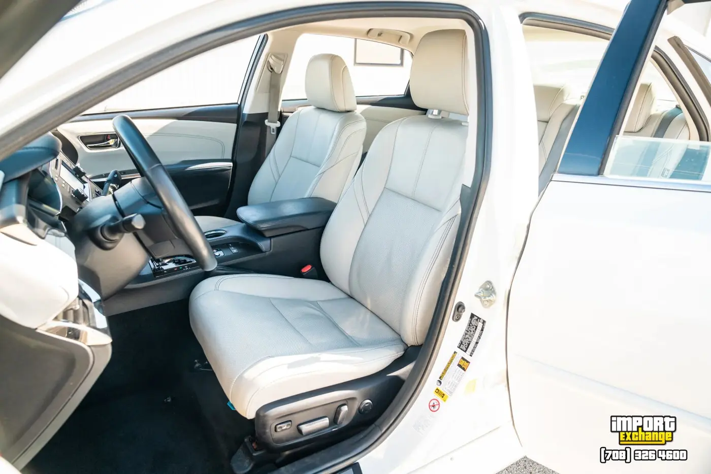 2015 Toyota Avalon - $9,998