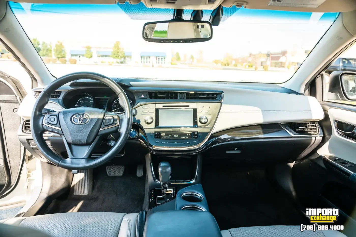 2015 Toyota Avalon - $9,998