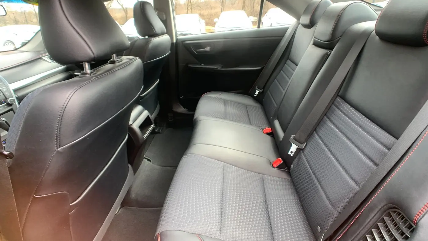 2015 Toyota Camry Hybrid SE