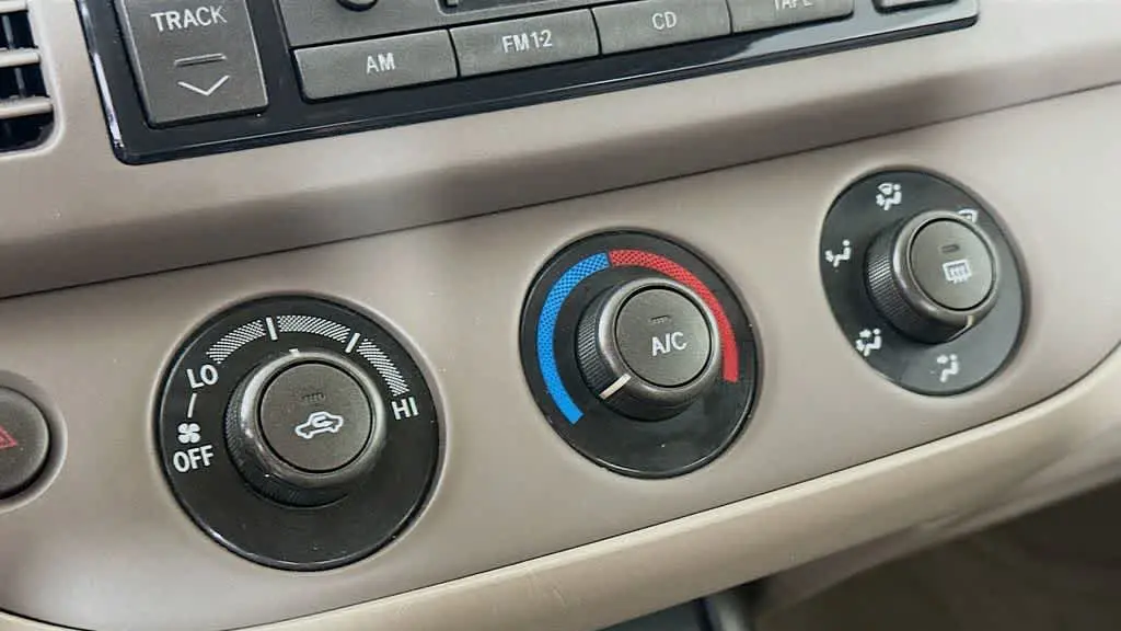 2003 Toyota Camry SE