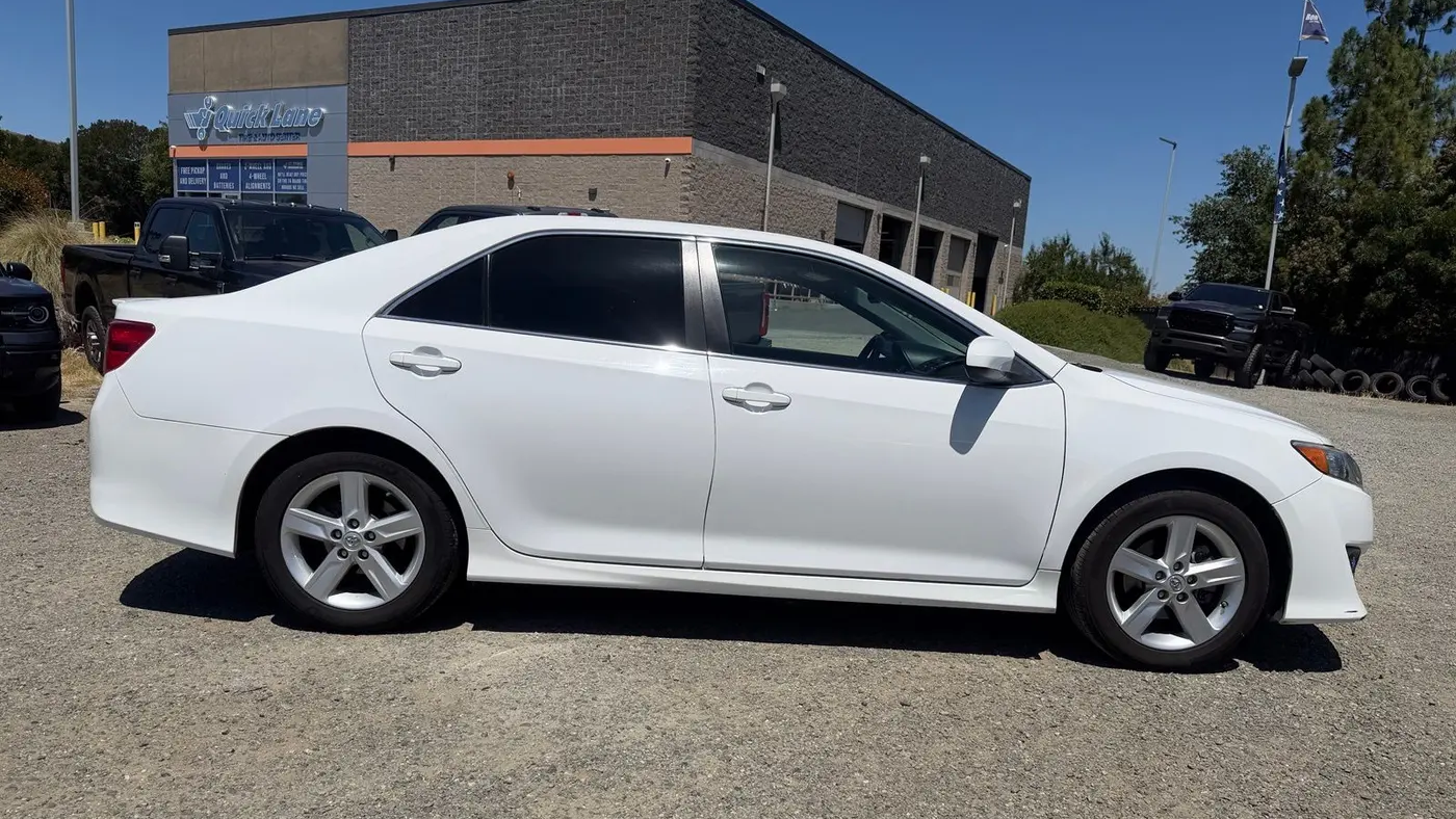 2014 Toyota Camry SE